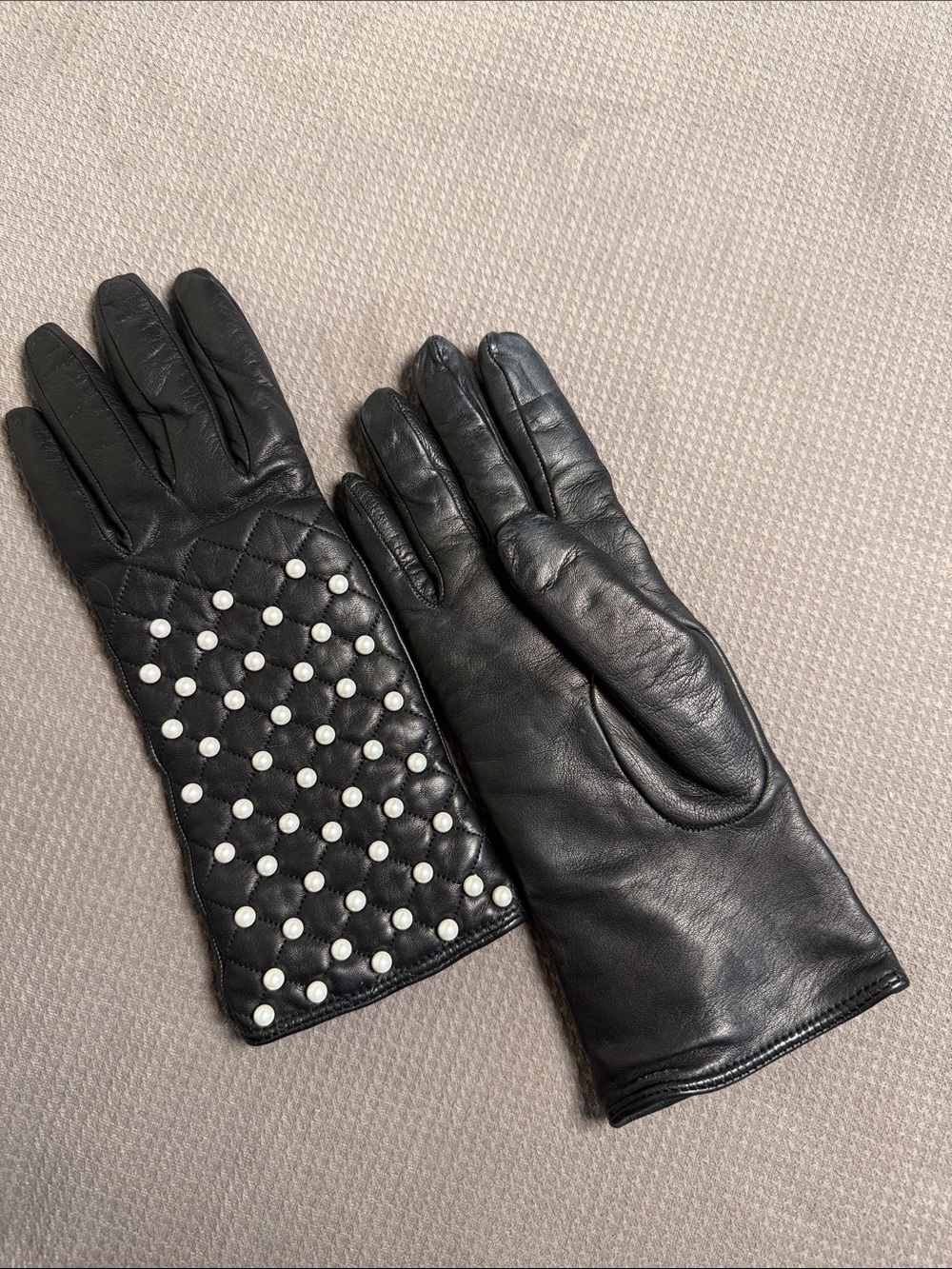 Bloomingdale's Black Leather Cashmere Lined Gloves with Pearl Stud Accents